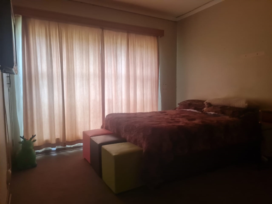  Bedroom Property for Sale in La Hoff North West